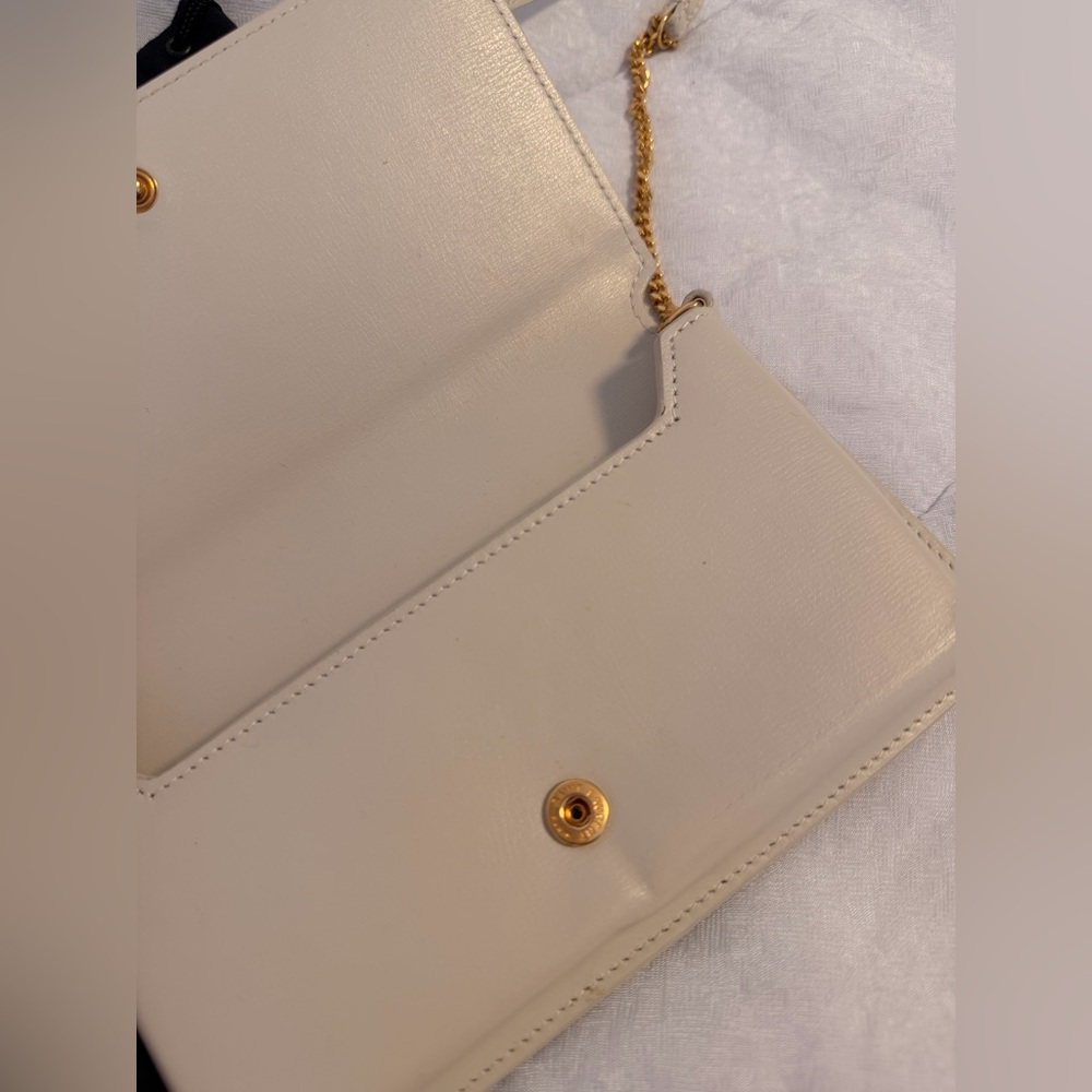 YSL CASSANDRE PHONE HOLDER IN SMOOTH LEATHER - Picture 5 of 9